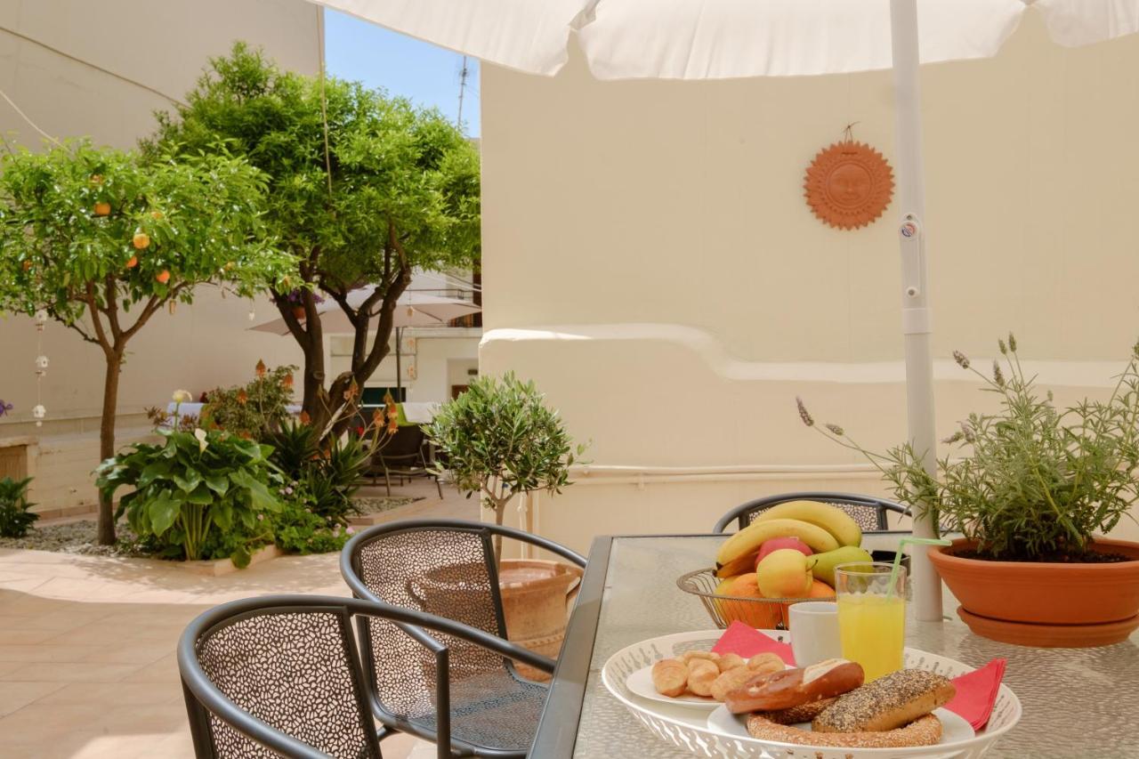 Home With Courtyard In Beating Heart Of Old Town! Chania  Exterior foto