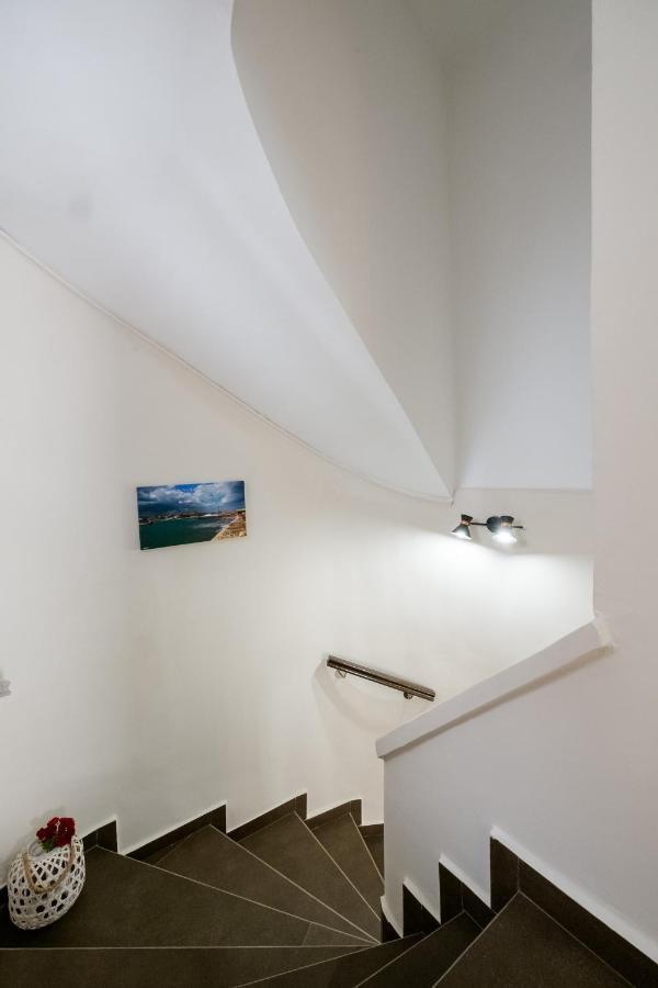Home With Courtyard In Beating Heart Of Old Town! Chania  Exterior foto